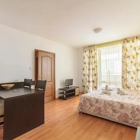 Апартаменты Guest Co Morenia *